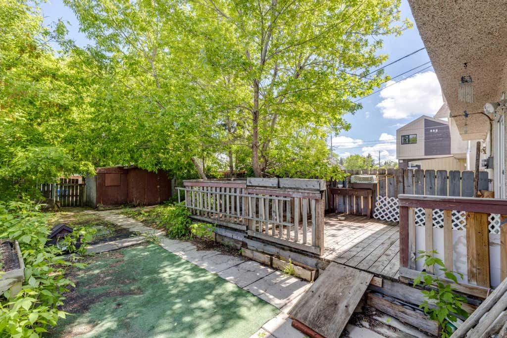 Photo of 2030 39 Street SE, Calgary, AB T2B 1A5 (MLS # A2319498)
