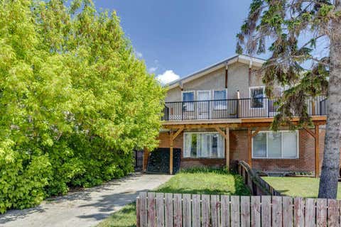 Photo of 2030 39 Street SE, Calgary, AB T2B 1A5 (MLS # A2319498)
