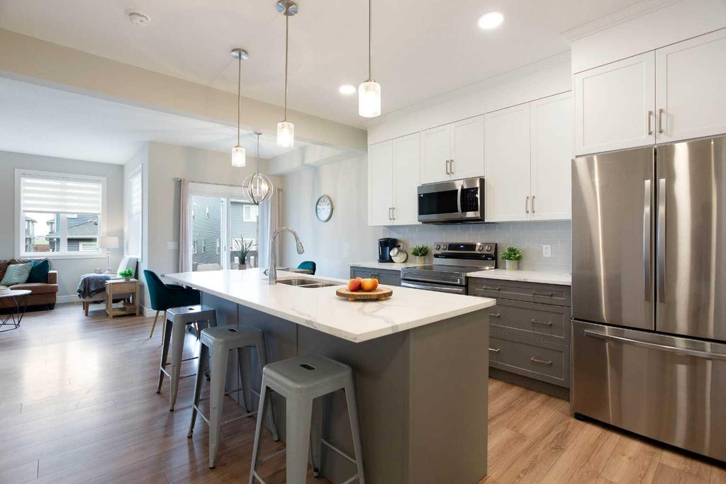 Photo of 352 Creekrun Crescent SW, Airdrie, AB T4B 5J8 (MLS # A2339798)