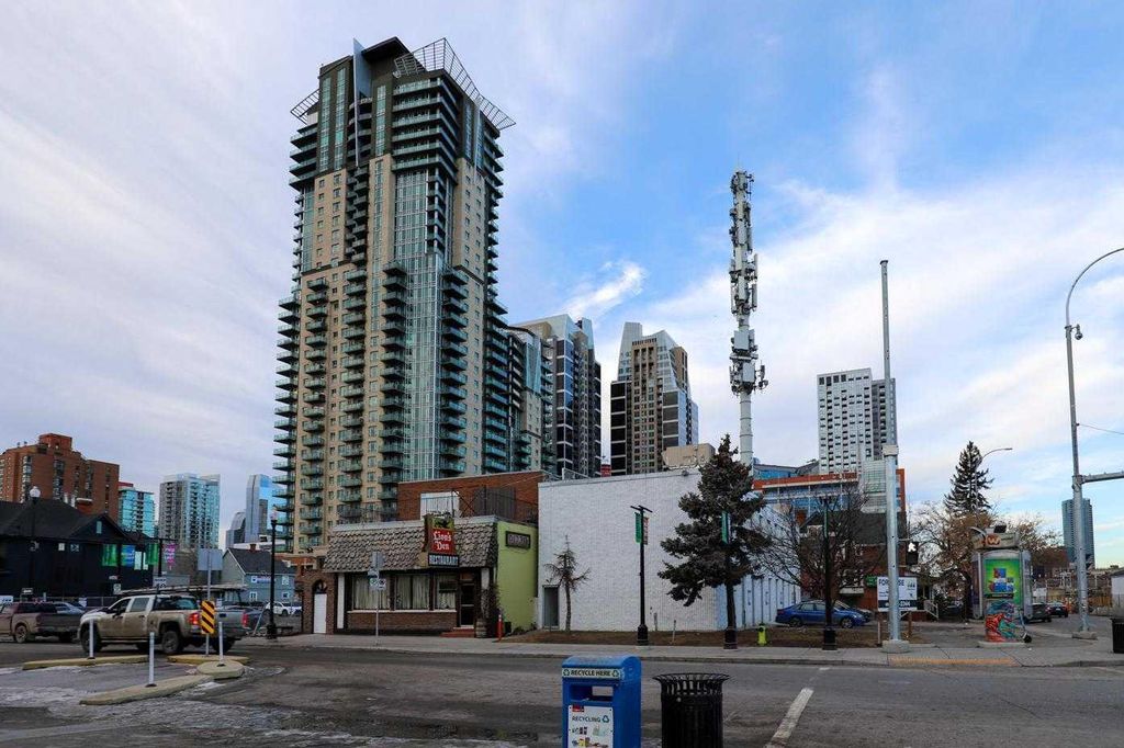 Photo of 234 17 Avenue SE, Calgary, AB T2G 1H4 (MLS # A2274351)