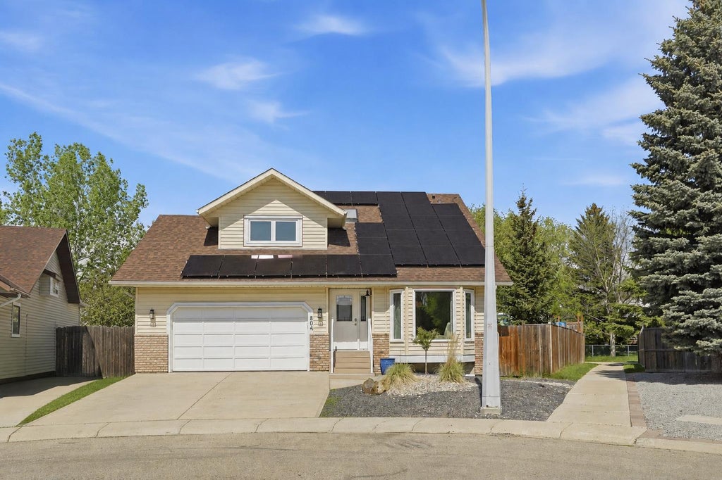 Photo of 804 Downey Place, Okotoks, AB T1S 1H6 (MLS # A2328401)