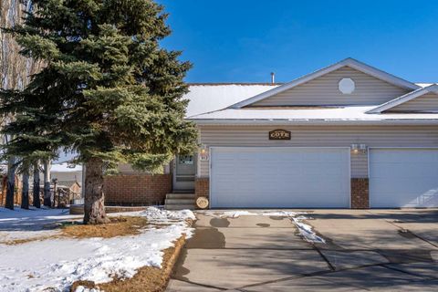 912 Riverside Drive NW High River AB T1V 1S3