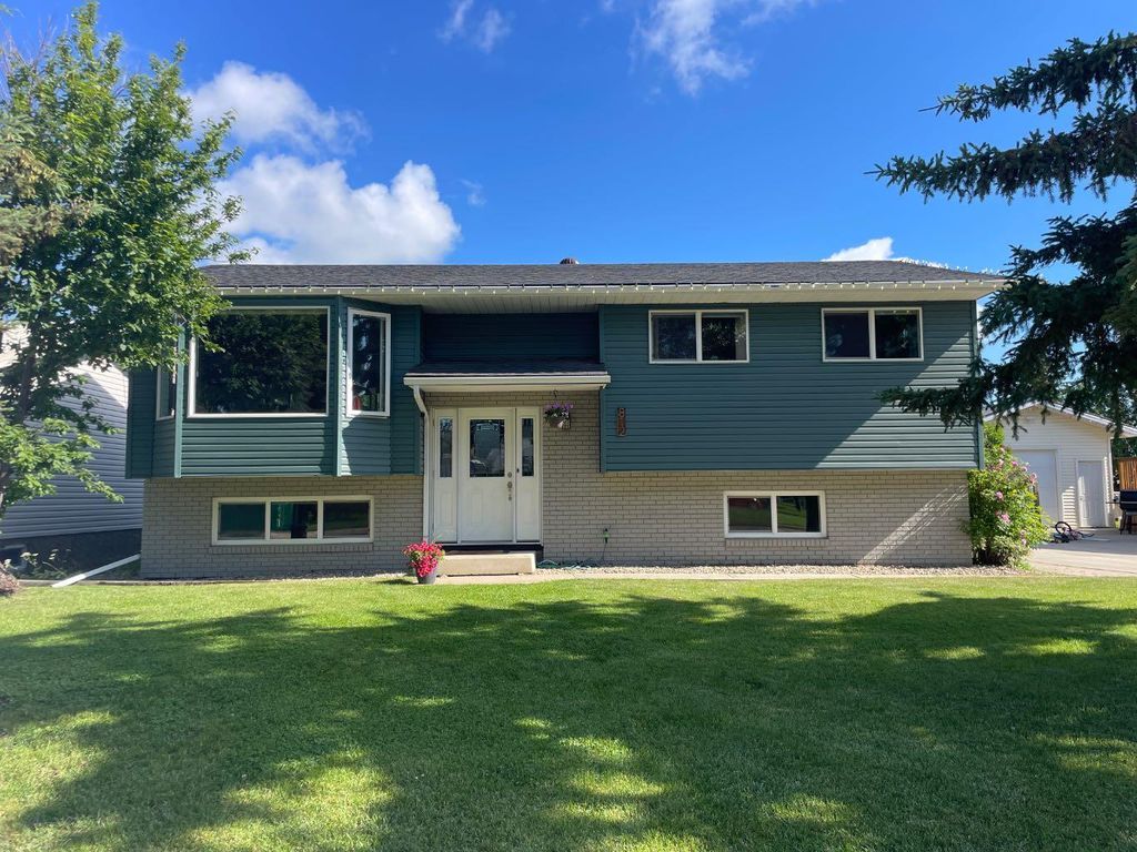 Photo of 812 3 Avenue, Bassano, AB T0J 0B0 (MLS # A2324698)