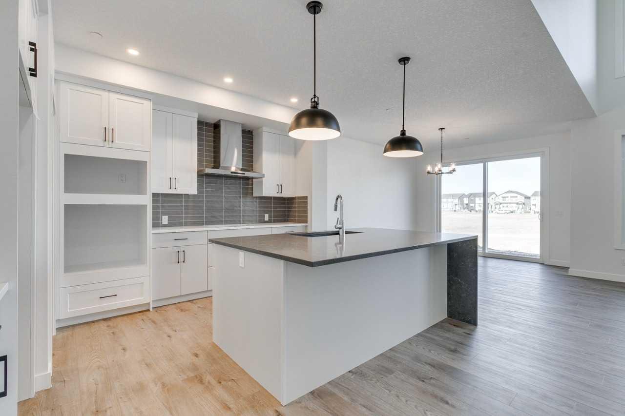 152 Hotchkiss Common SE