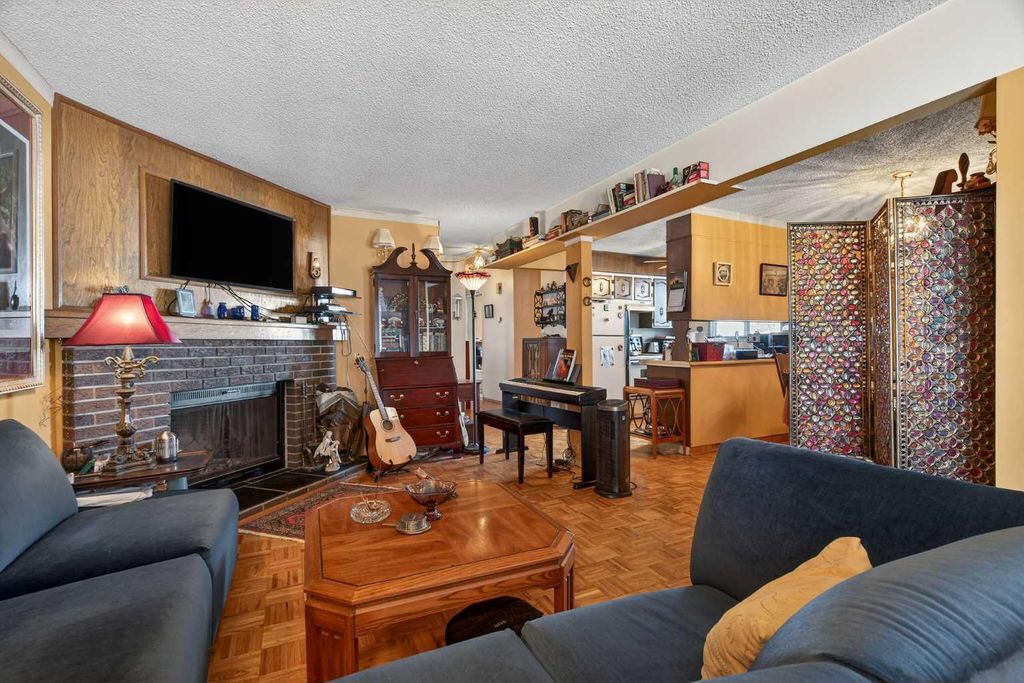 Photo of 3509 49 Street SW, Calgary, AB T3E 6N8 (MLS # A2286878)