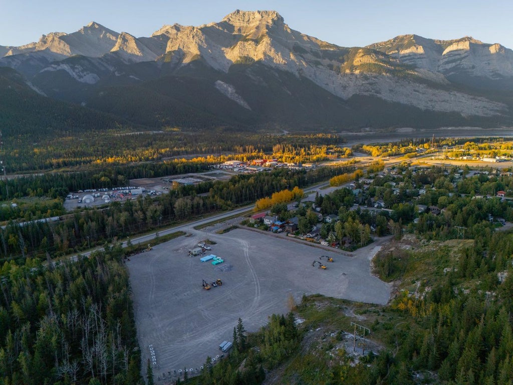 Photo of 17 Skogan Peak Drive, Exshaw, AB T0L 2C0 (MLS # A2348373)
