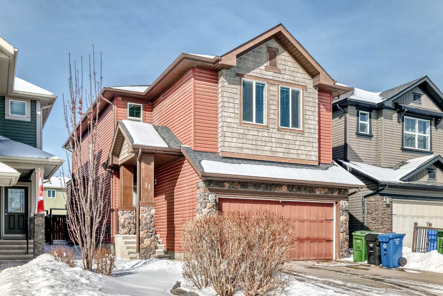 11 Cougar Ridge Place SW