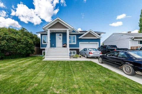Photo of 3918 47 Street, Red Deer, AB T4N 1N9 (MLS # A2324201)
