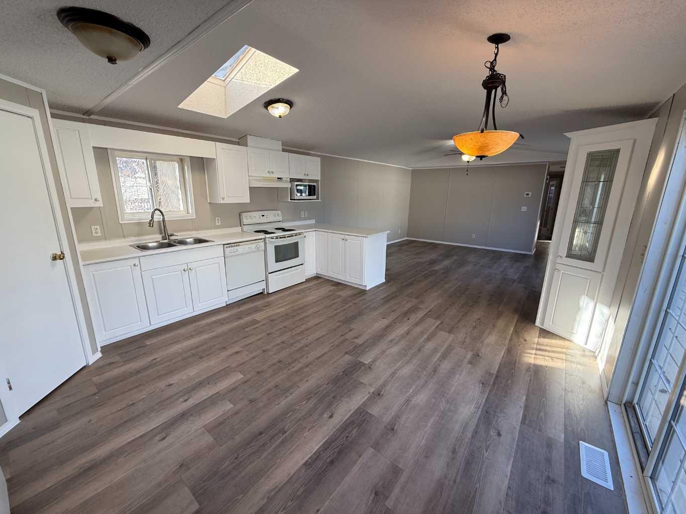 133 Jarvis Street 23