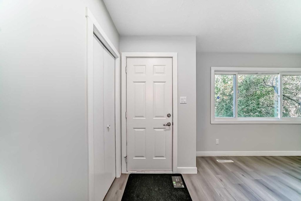 Photo of 1508 45 Street SE, Calgary, AB T2A 1N2 (MLS # A2312281)