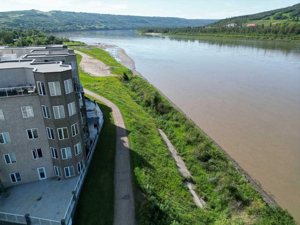 Photo of 9810 94 Street #206, Peace River, AB T8S 0A1 (MLS # A2331919)
