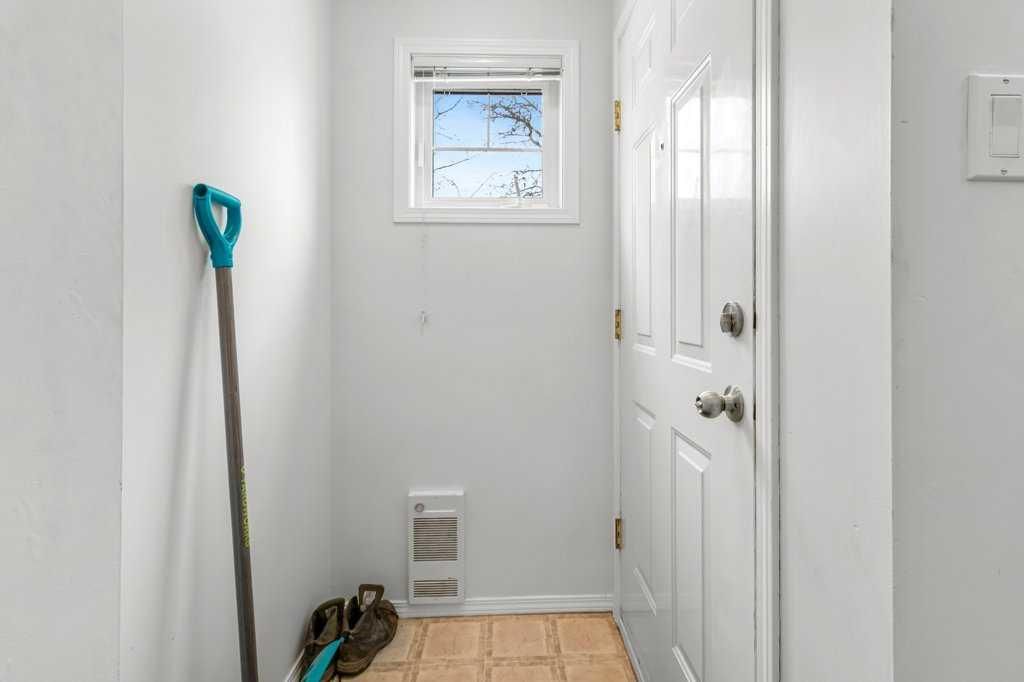 Photo of 5220 50A Avenue #2001, Sylvan Lake, AB T4S 1E5 (MLS # A2297468)