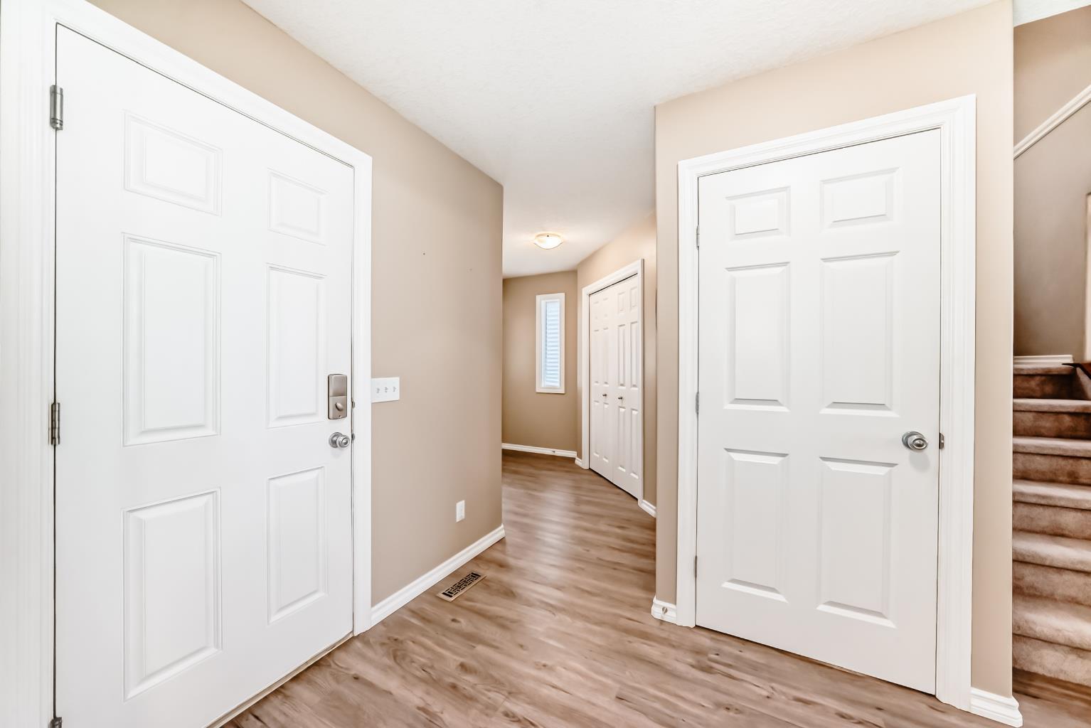 47 Royal Crest Court NW