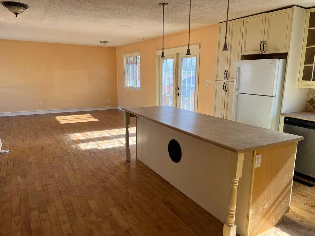 Photo of 709 3 Avenue, Fox Creek, AB T0H 1P0 (MLS # A2304066)