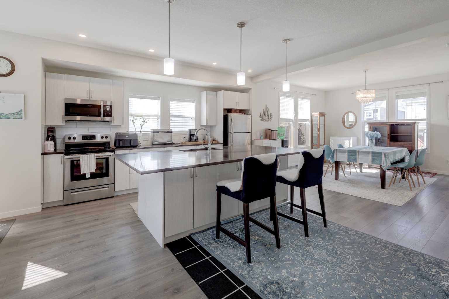 113 South Point Court SW