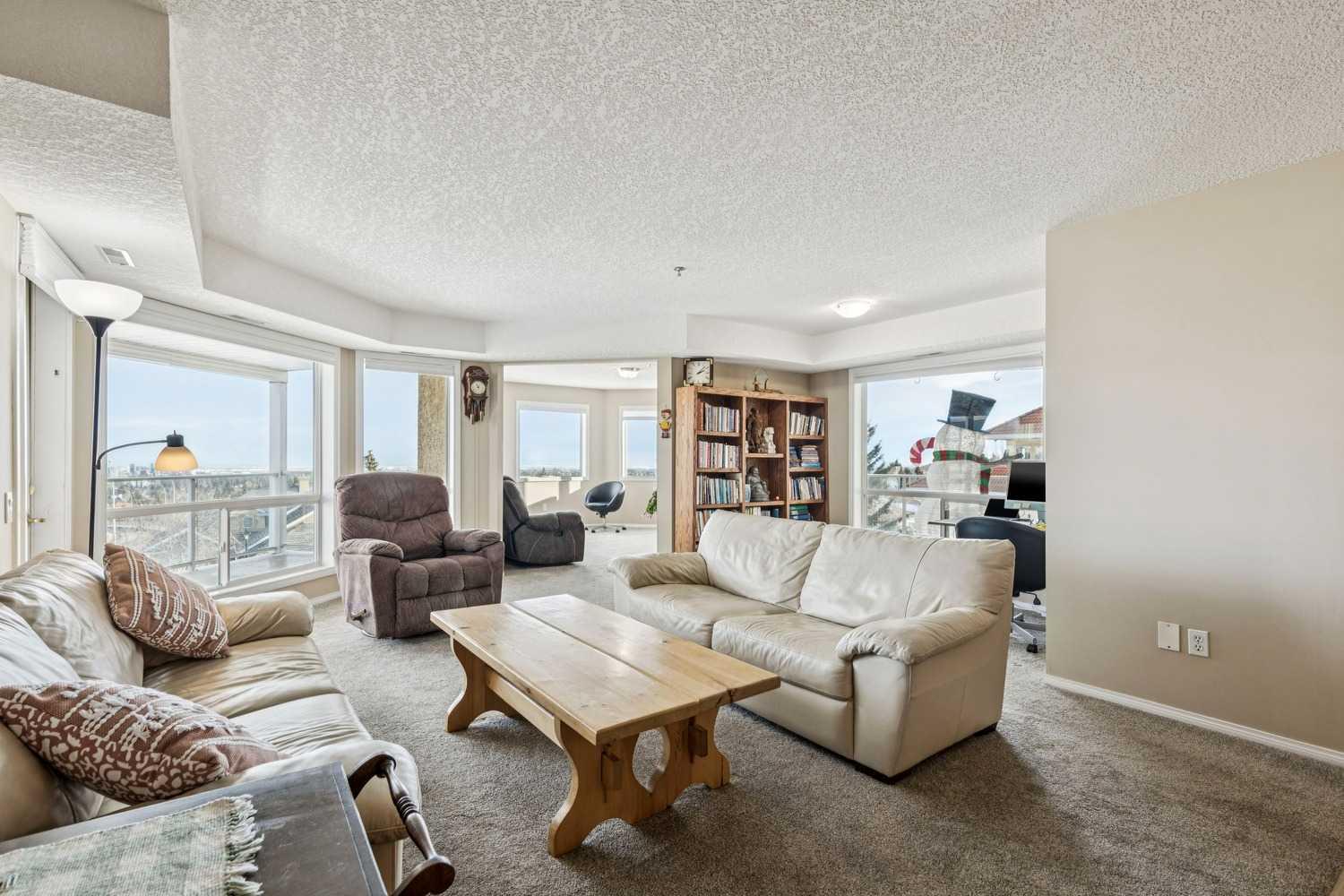 1818 Simcoe Boulevard SW 1221