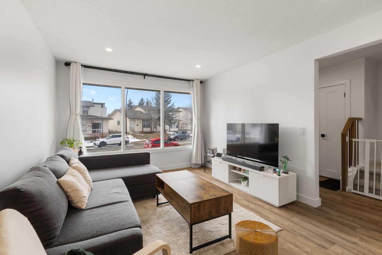 110 Cedarwood Hill SW