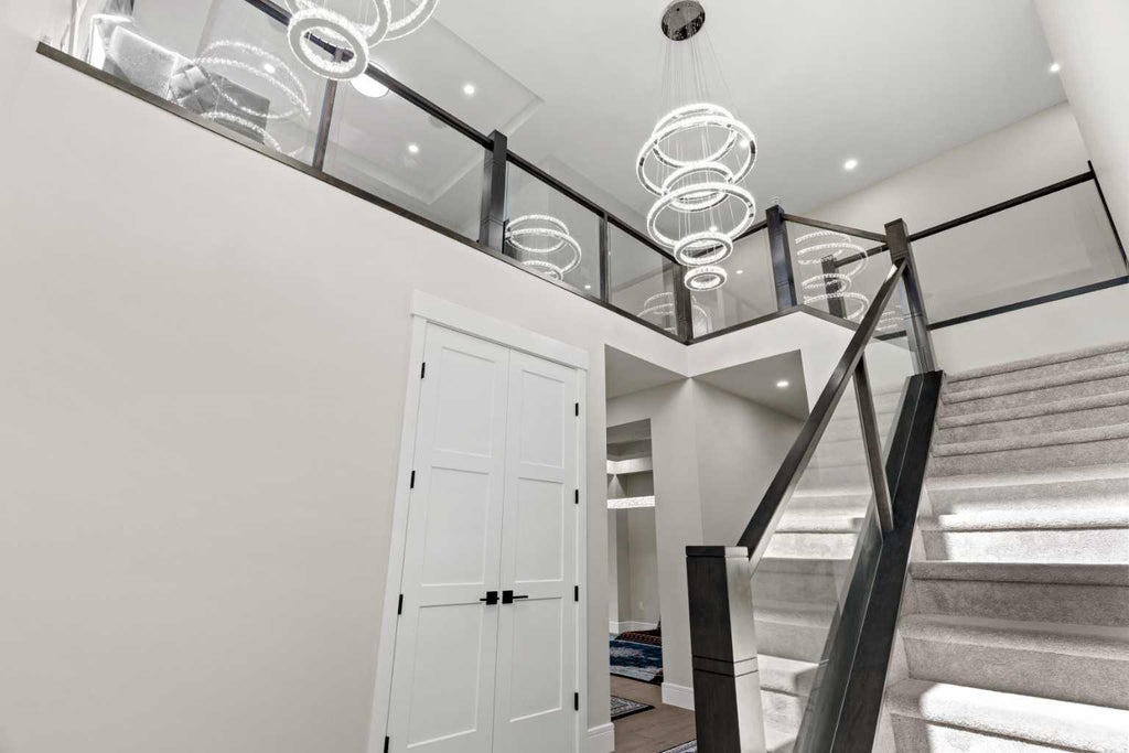 Photo of 34 South Shore Bay, Chestermere, AB T1X 2S1 (MLS # A2331523)