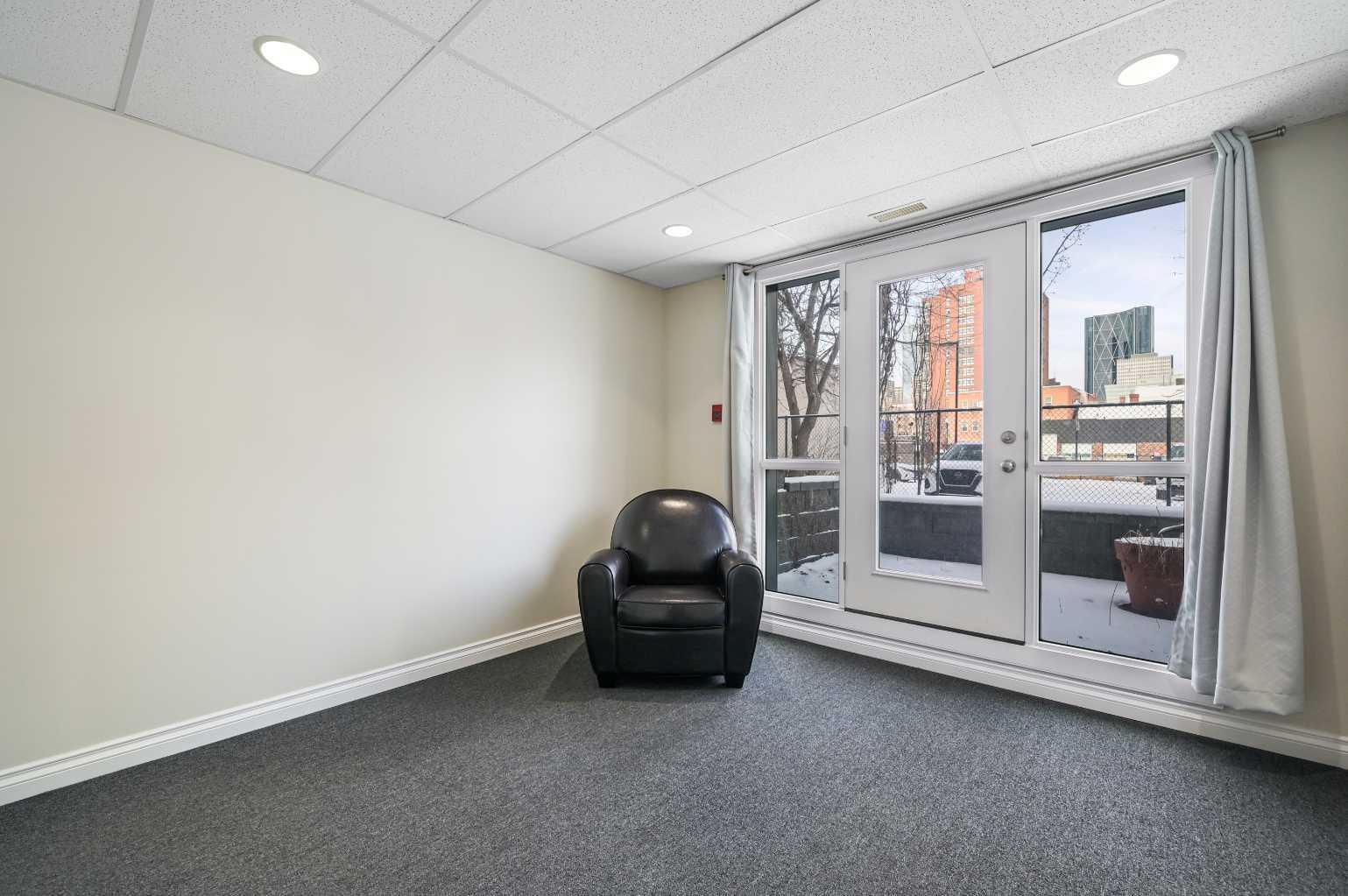 138 18 Avenue SE 104