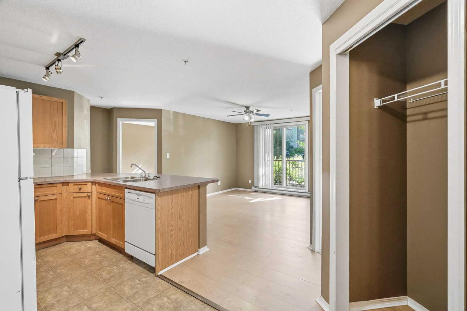 186 Kananskis Way 112