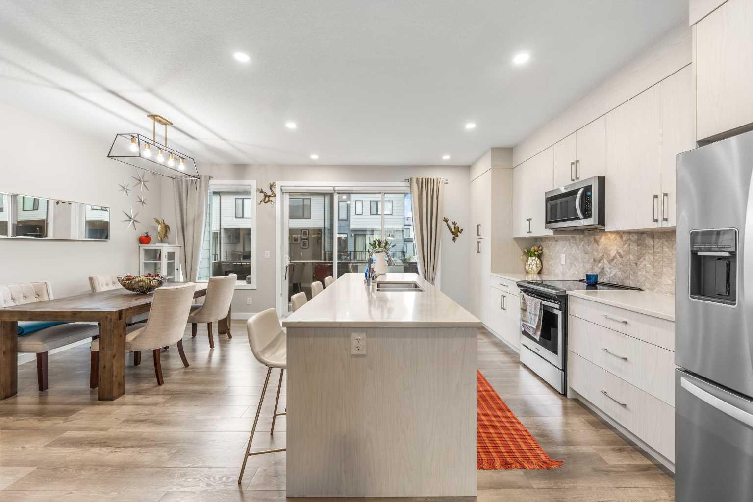 605 Evanston Link NW
