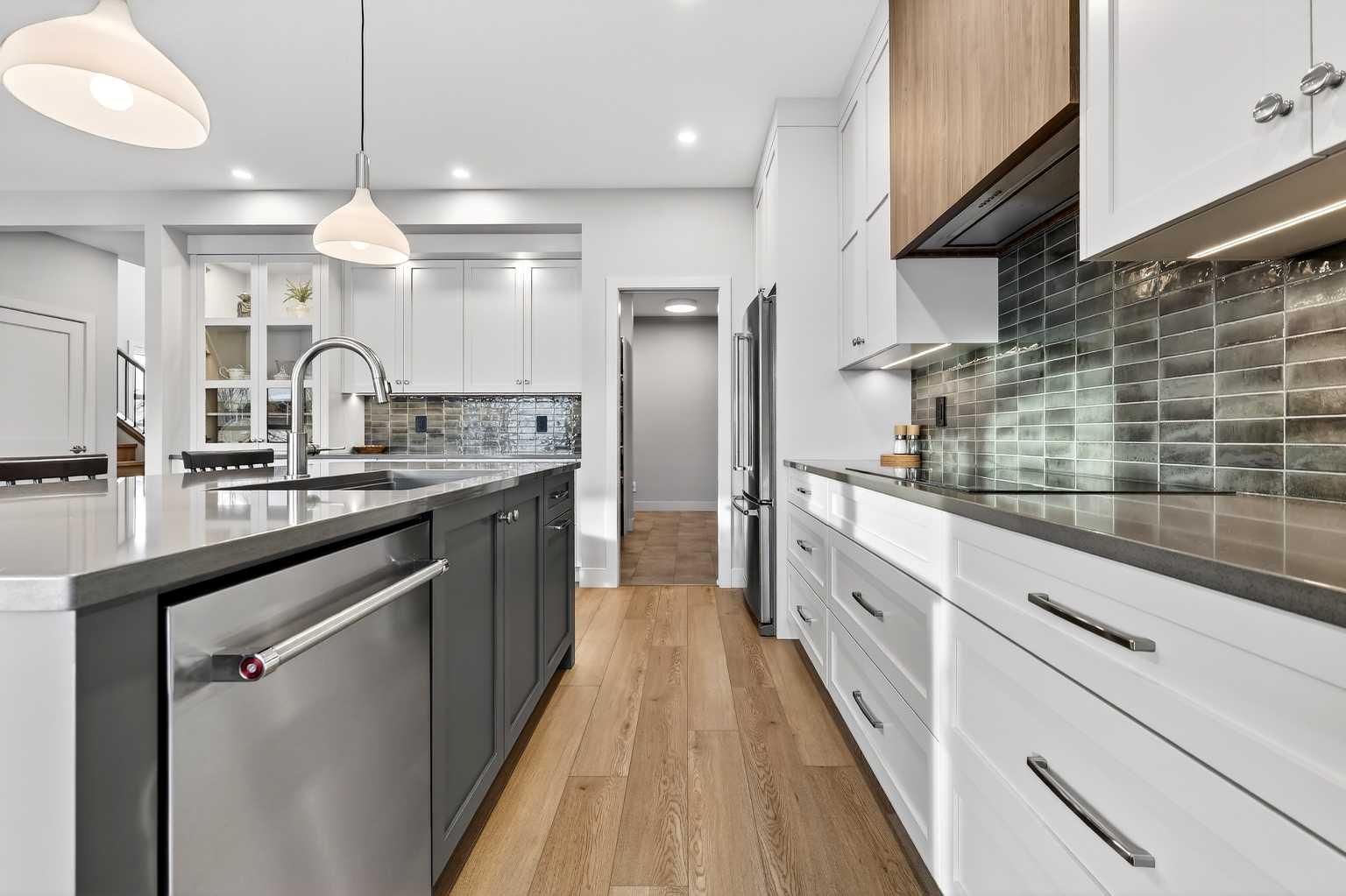 24 Napoleon Meadows Way