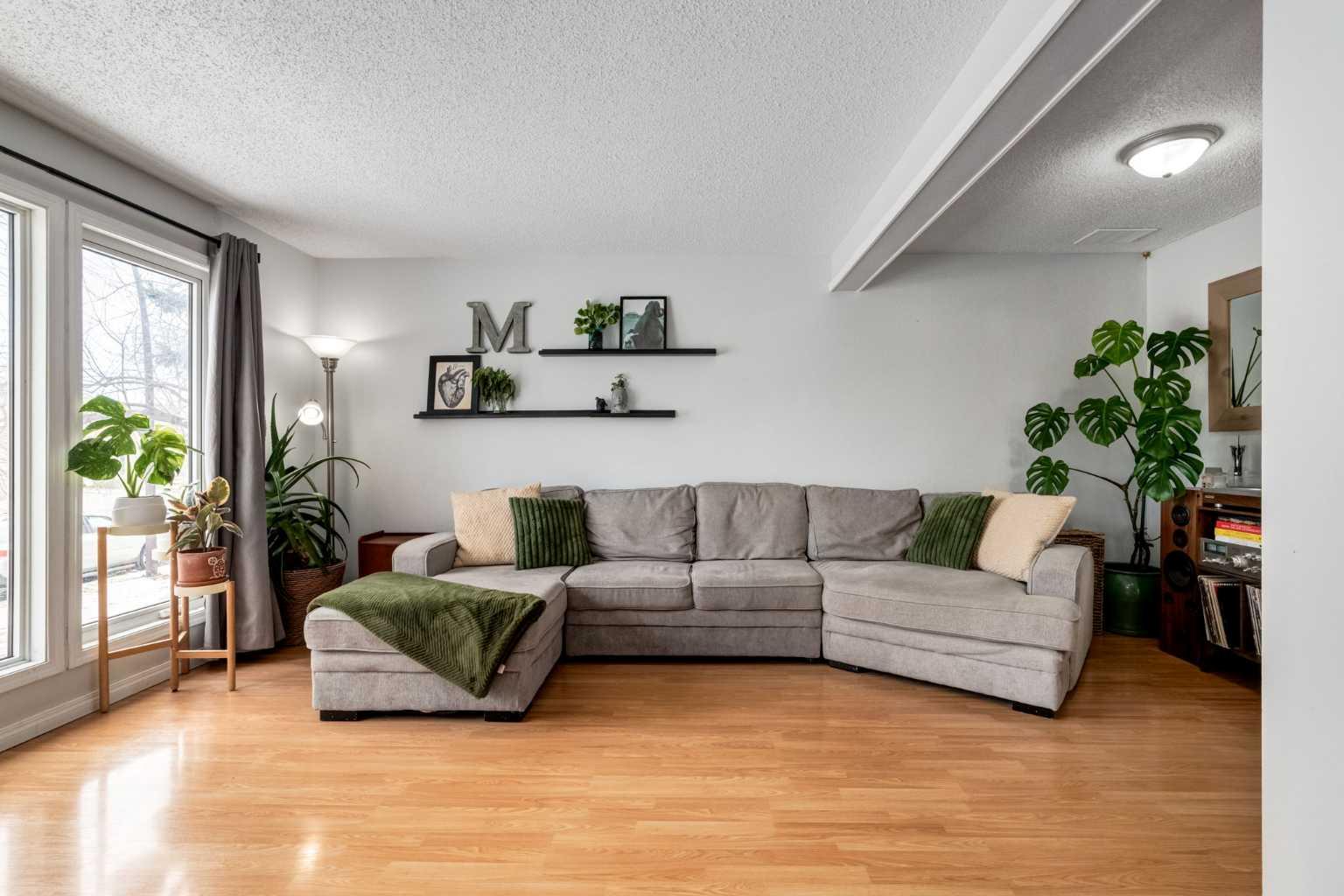 955 Erin Woods Drive SE