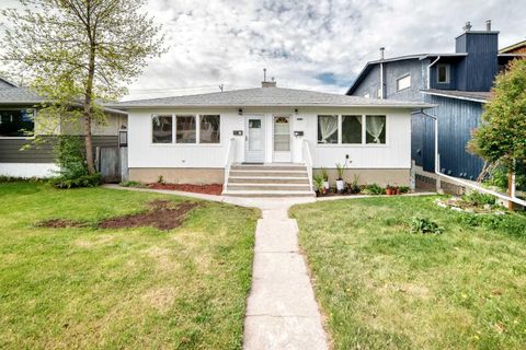 Photo of 2311 Westmount Road NW, Calgary, AB T2N 3N7 (MLS # A2314753)