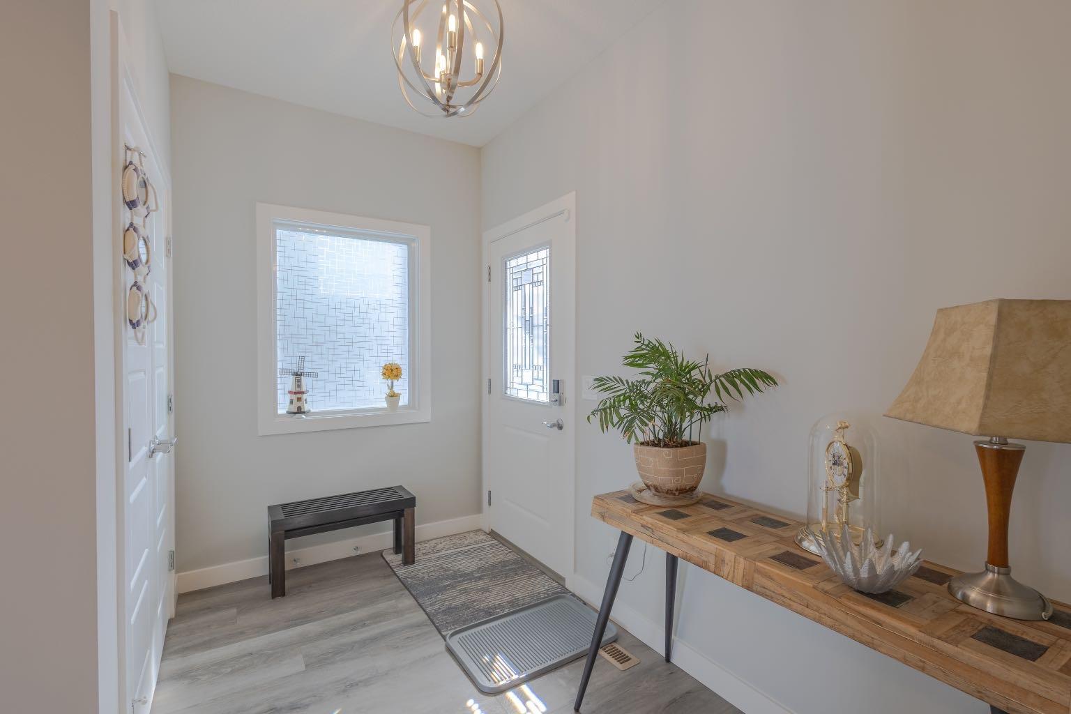 301 Crestmont Drive SW