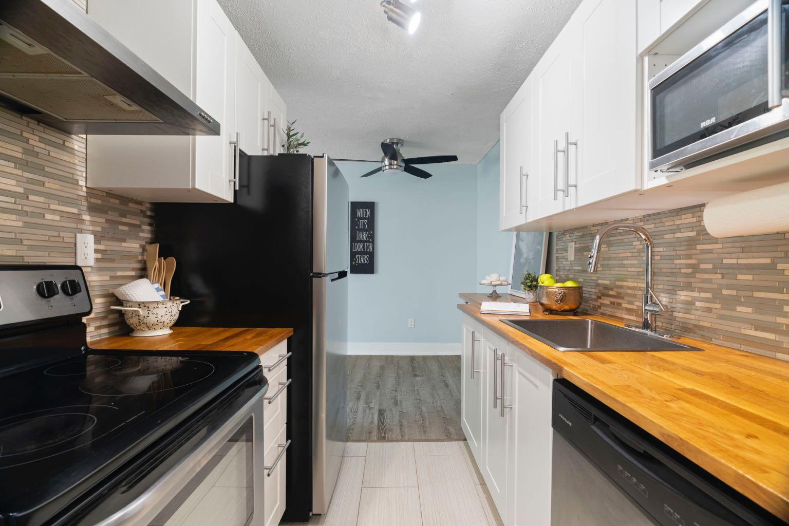 930 Royal Avenue SW 4