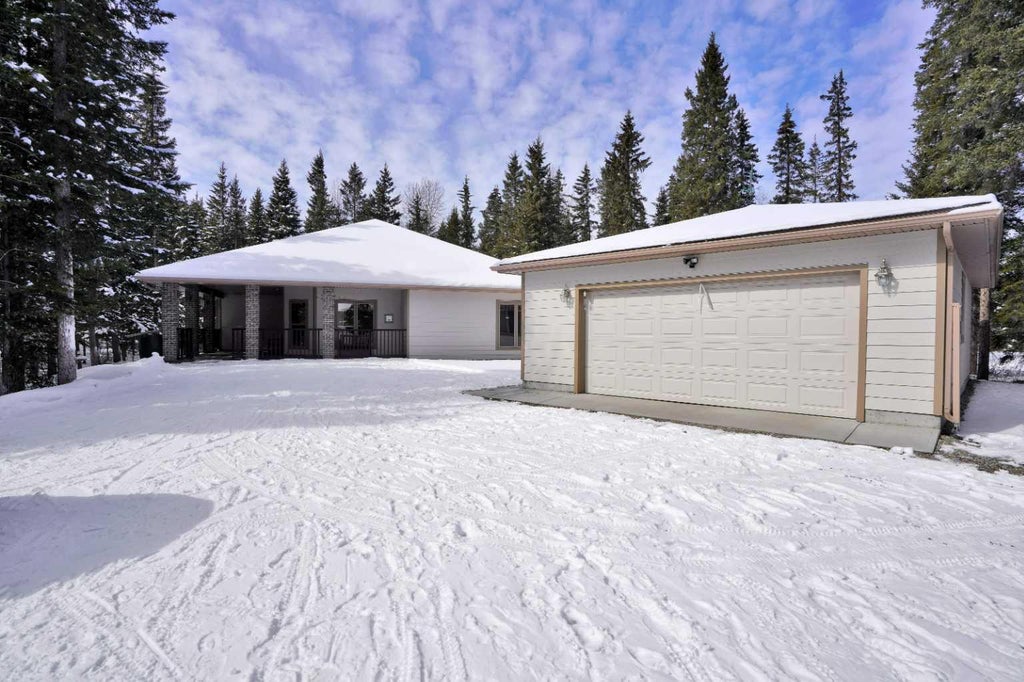 Photo of 4147 Highway 587 #20, Rural Mountain View County, AB T0M 0K0 (MLS # A2354392)