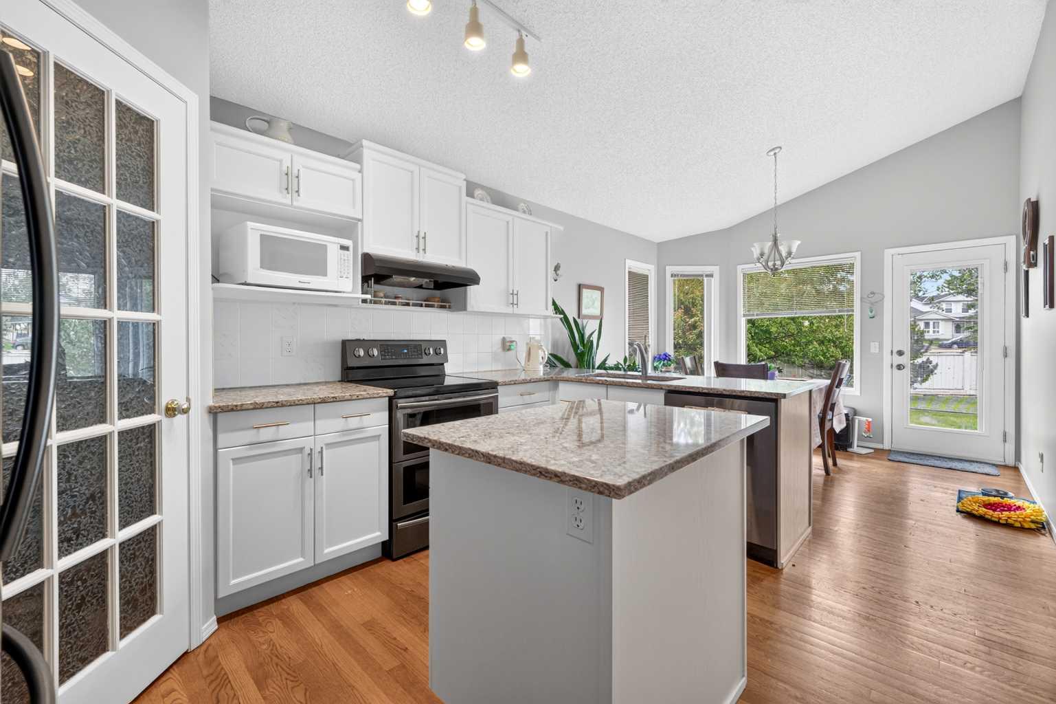 501 Coral Keys Villas NE