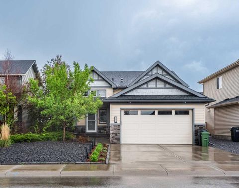 Photo of 113 Wildrose Drive, Strathmore, AB T1P 0C9 (MLS # A2316949)