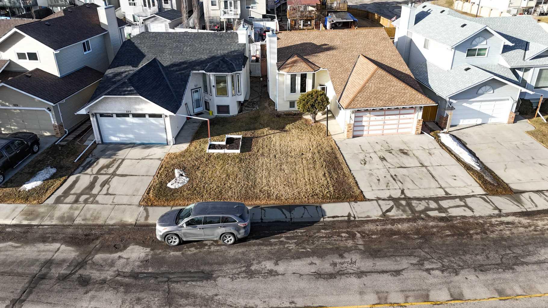 237 Sandarac Drive NW