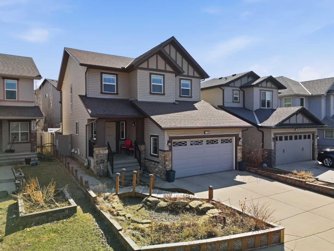 1198 Kingston Crescent SE