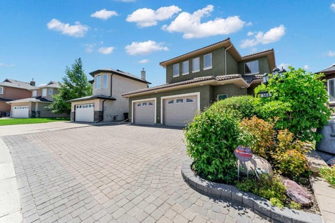 Photo of 144 Sundance Road SW, Medicine Hat, AB T1B 4V9 (MLS # A2343667)