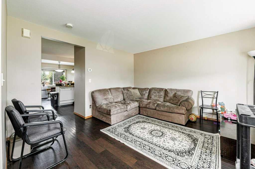 9 Lakeview Close