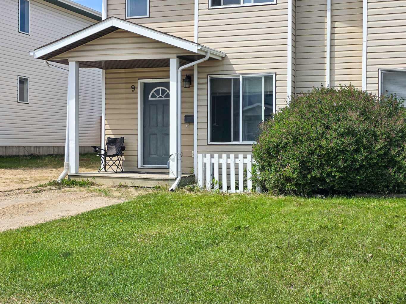 9 Lakeview Close