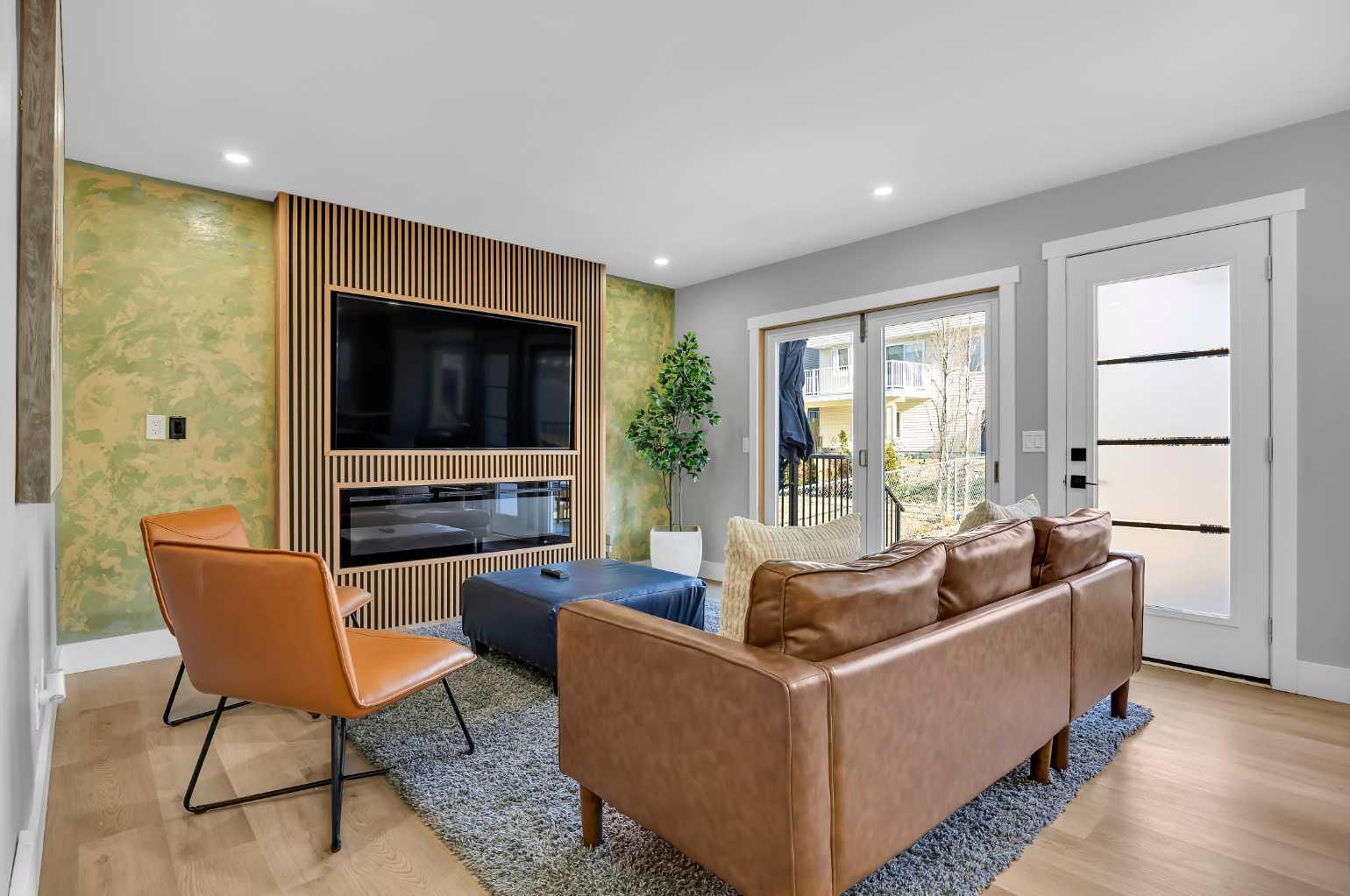 122 Hawkstone Drive NW