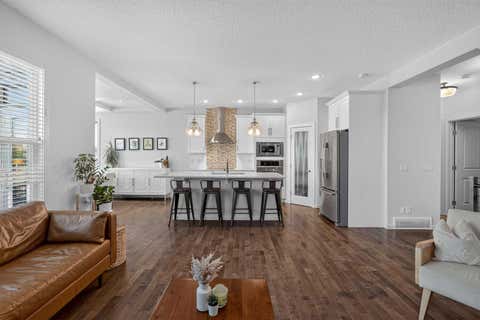 Photo of 367 Mahogany Terrace SE, Calgary, AB T3M 0X5 (MLS # A2320560)