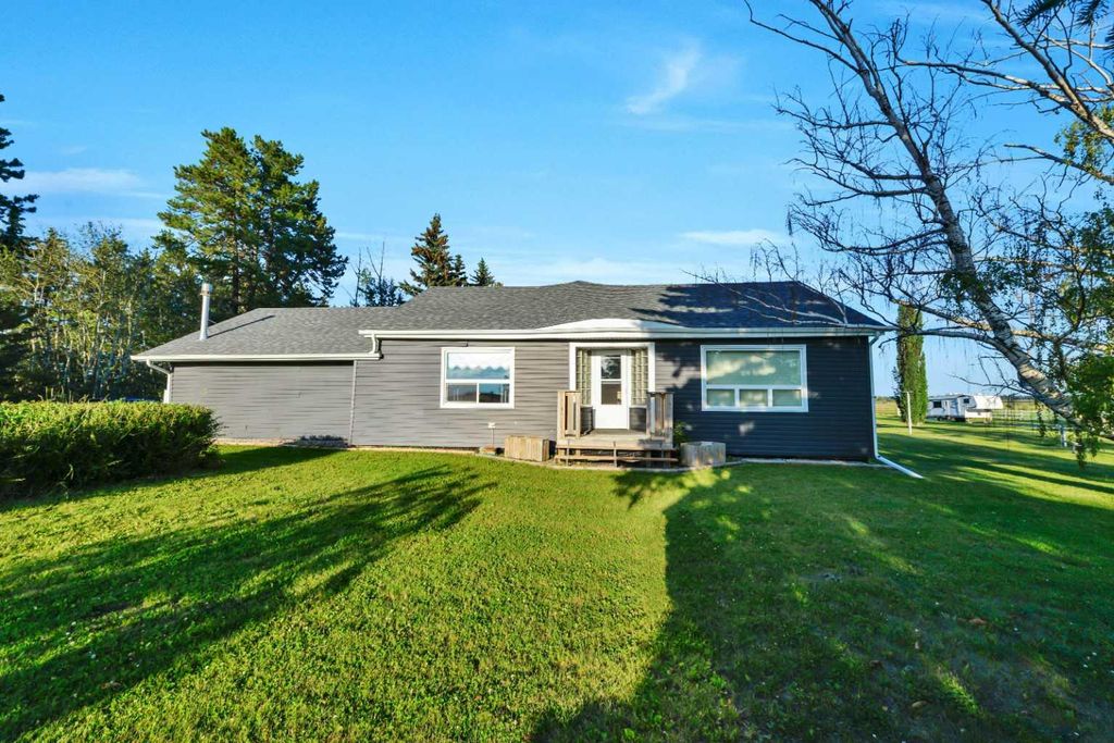 Photo of 39227 Range Road 250, Rural Lacombe County, AB T0C 0Y0 (MLS # A2309317)