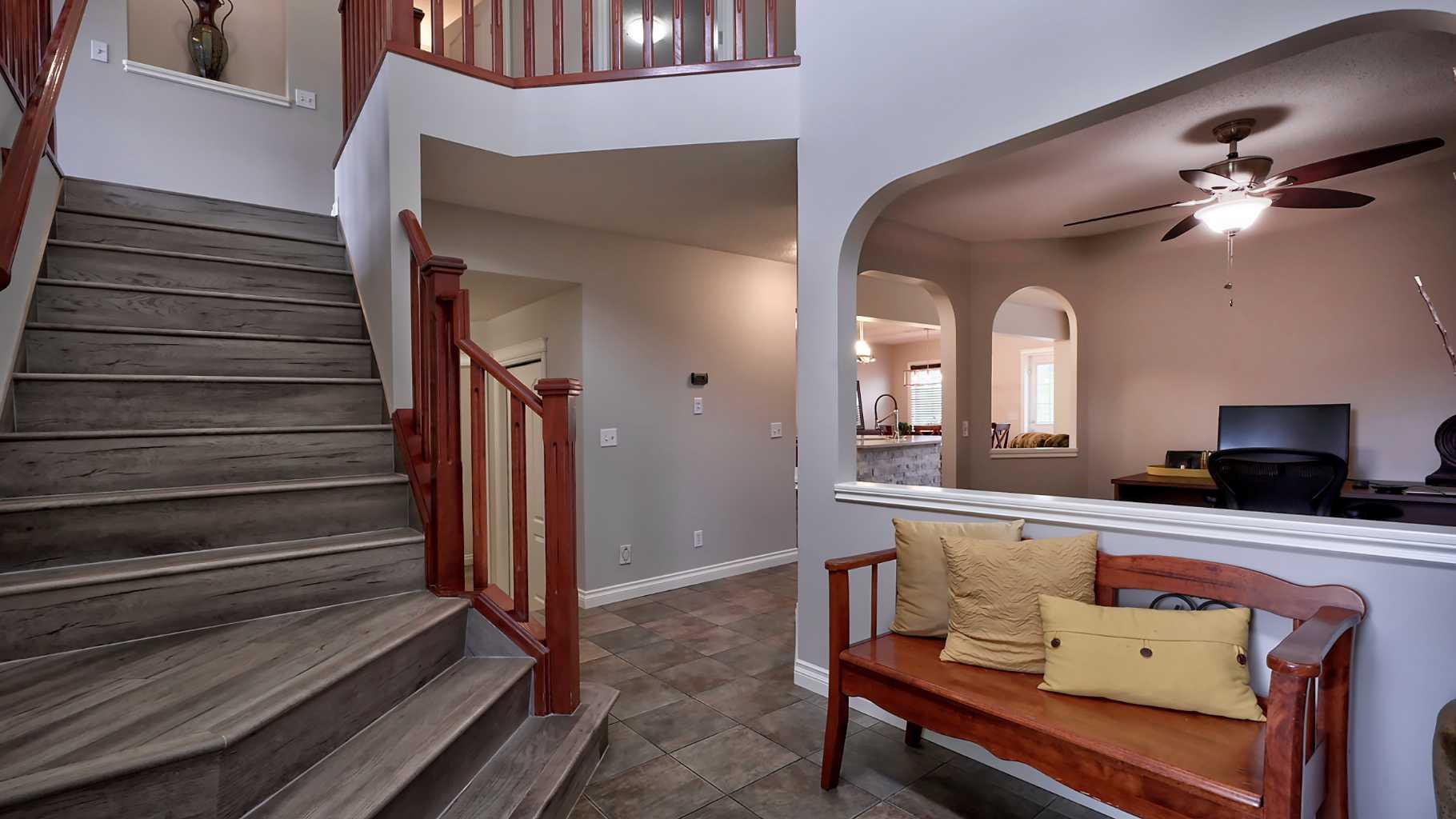 327 Sagewood Place SW