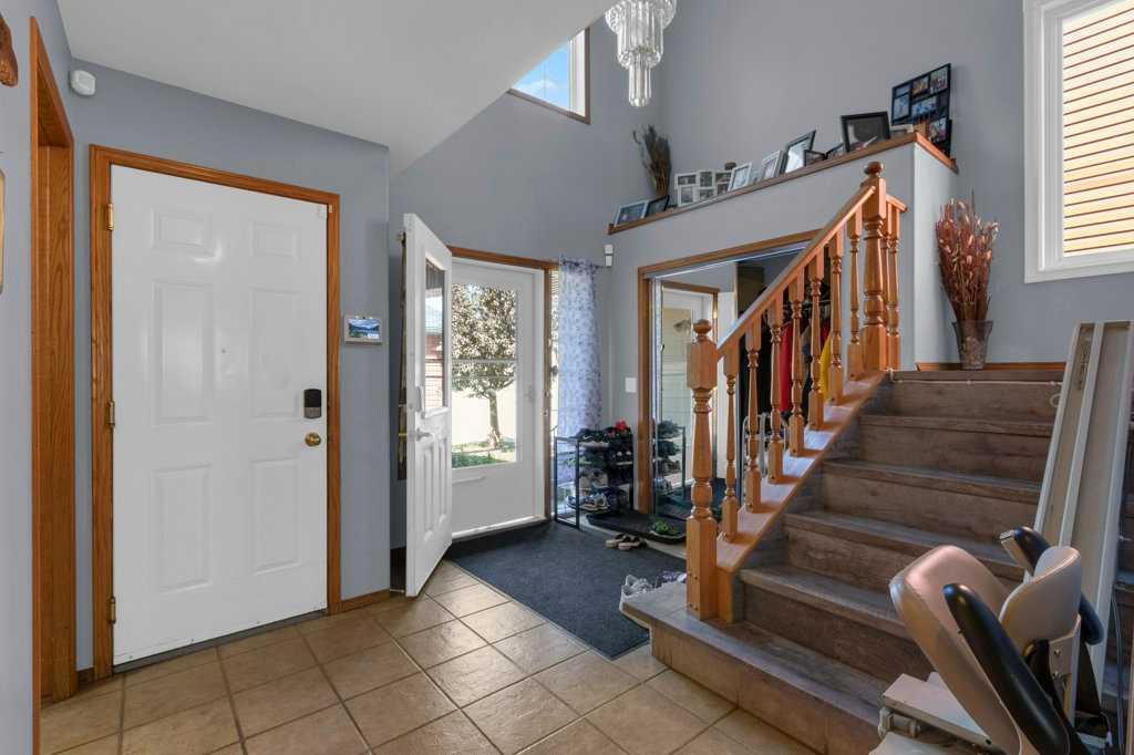 442 Saddlecreek Way NE