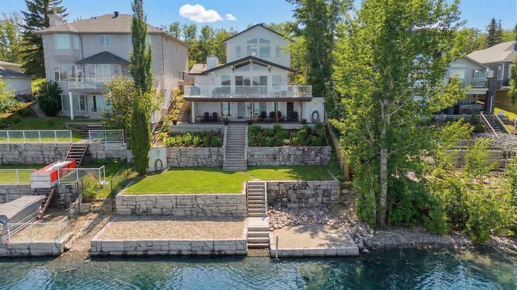 Photo of 87 Grand Avenue, Norglenwold, AB T4S 1S5 (MLS # A2295788)