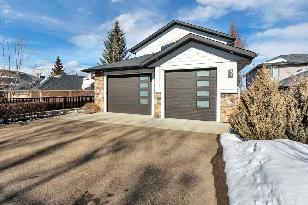 Photo of 87 Grand Avenue, Norglenwold, AB T4S 1S5 (MLS # A2295788)