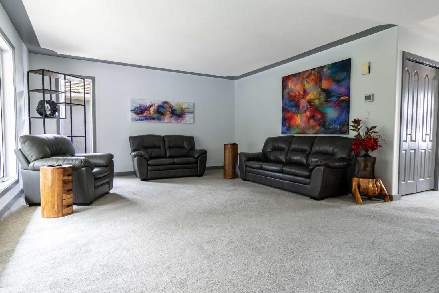 9646 Wedgewood Drive S