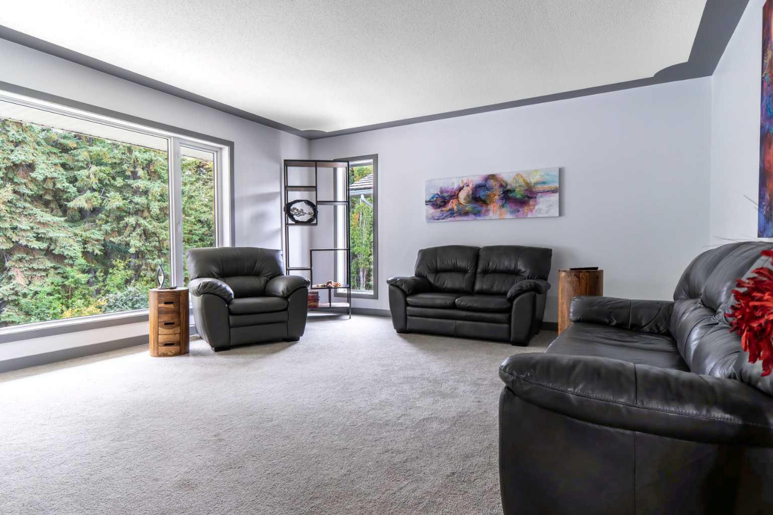 9646 Wedgewood Drive S