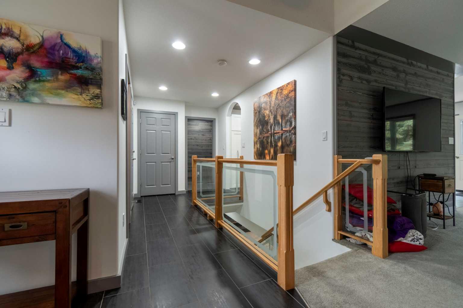 9646 Wedgewood Drive S