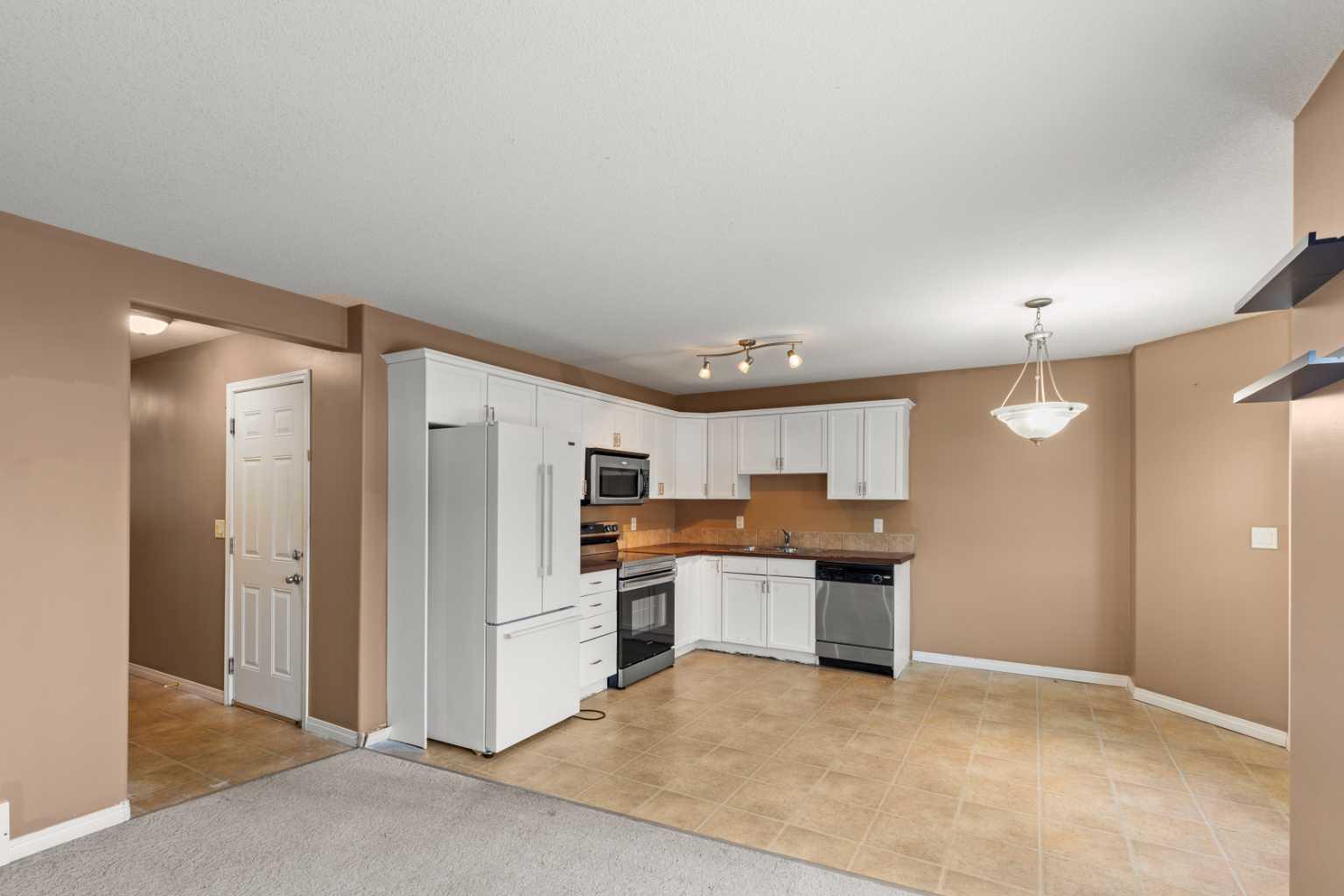 10150 121 Avenue 330