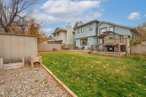 9 Hunters Mews Okotoks AB T1S 1M2